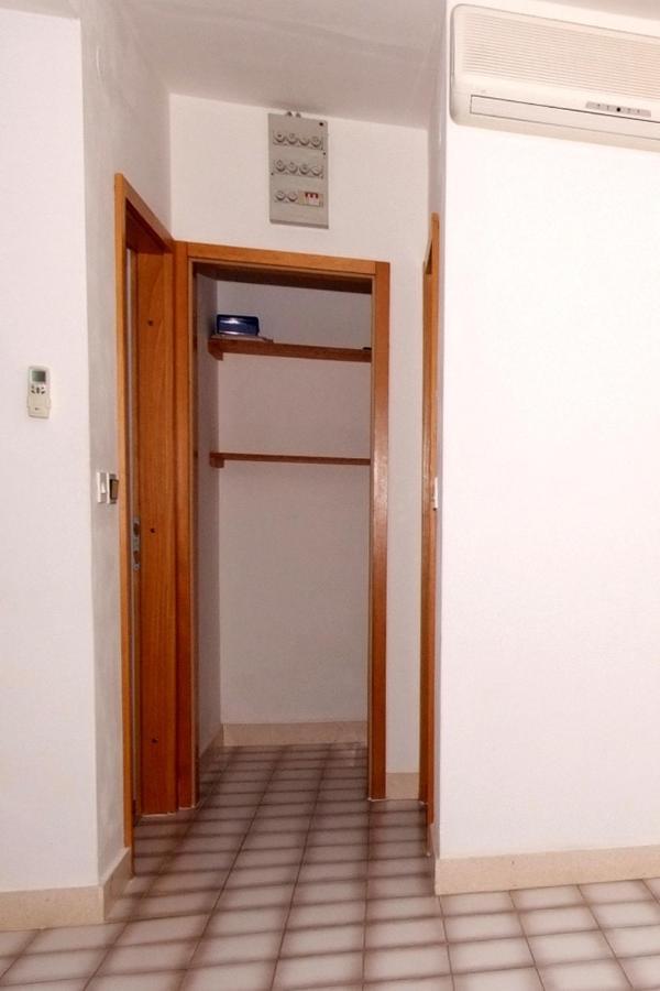 Apartments By The Sea Prizba, Korcula - 9255 Εξωτερικό φωτογραφία